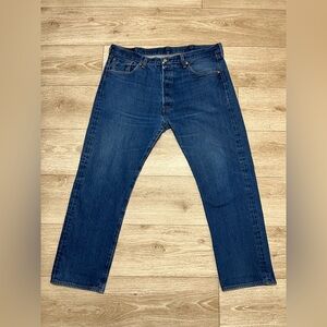 Levi’s 501 Original Fit Straight Leg Dark Wash Button Fly Denim Blue Jeans 40x32